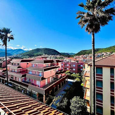 La Mansarda Al Mare Tra Cielo E Onde Apartmán *